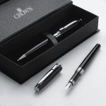 Kit Premium Crown Barcelona Esferográfica + Tinteiro Preta - Imagem 2